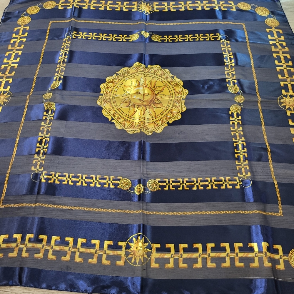 VTG Elegant Gold and Blue Scarf Sun Chains 90's Head Wrap 38x38